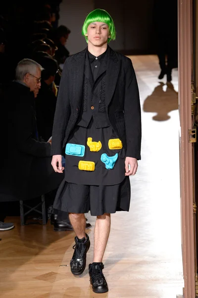 Look 12